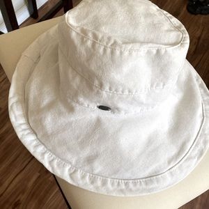 Scala Collection Bright White Cotton Sun Hat Beach